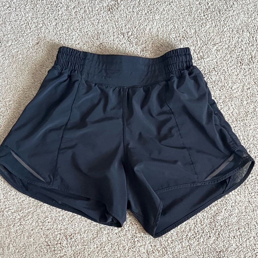 Lululemon hotty hot high rise black shorts 4inch inseam